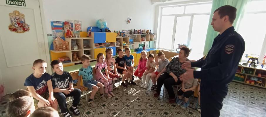 У нас в гостях инспектор БДД У нас в гостях инспектор БДД.